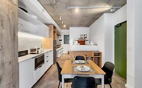 Seaside, Modern Luxury Apartment